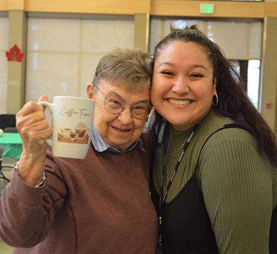 ゴンザガのロゴと「あなたの目的を見つけよう」というテキストが書かれたキャンパスの看板